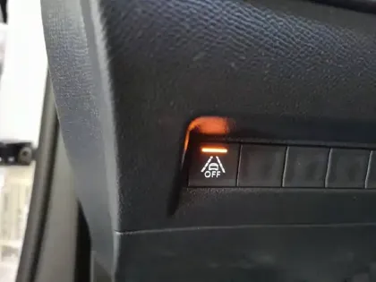 Photo 29 Peugeot 2008  PureTech 130 S&S EAT8