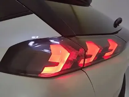 Photo 16 Peugeot 2008  PureTech 130 S&S EAT8