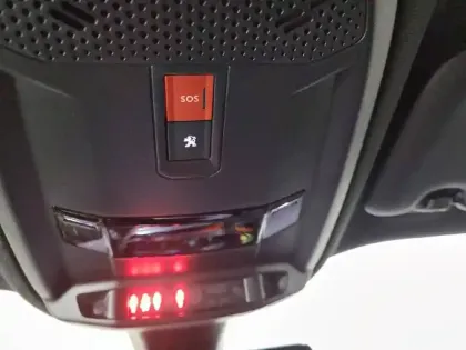 Photo 25 Peugeot 2008  PureTech 130 S&S EAT8