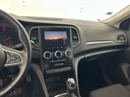 Photo 11 Renault Megane Mégane IV Berline Blue dCi 115 - 21B