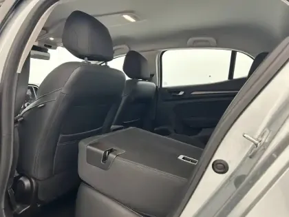 Photo 25 Renault Megane Mégane IV Berline Blue dCi 115 - 21B