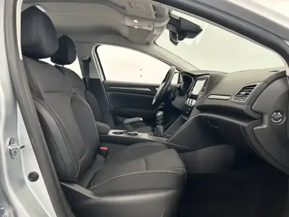 Photo 13 Renault Megane Mégane IV Berline Blue dCi 115 - 21B