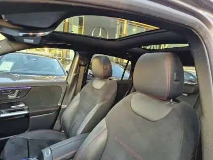 Photo 12 Mercedes GLA  200 d 8G-DCT