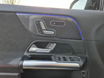 Photo 13 Mercedes GLA  200 d 8G-DCT