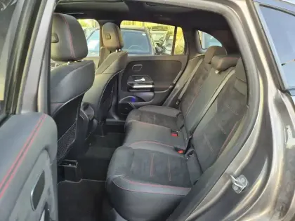 Photo 9 Mercedes GLA  200 d 8G-DCT