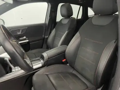 Photo 39 Mercedes GLA  200 d 8G-DCT