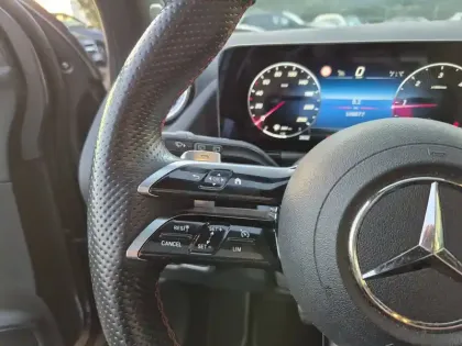 Photo 15 Mercedes GLA  200 d 8G-DCT