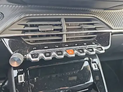 Photo 21 Peugeot 2008  BlueHDi 130 S&S EAT8