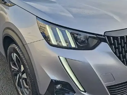 Photo 15 Peugeot 2008  BlueHDi 130 S&S EAT8