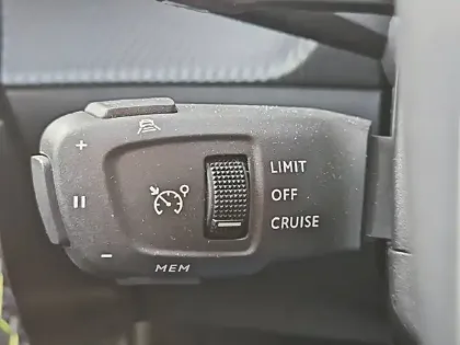 Photo 19 Peugeot 2008  BlueHDi 130 S&S EAT8