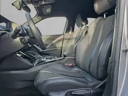 Photo 10 Peugeot 2008  BlueHDi 130 S&S EAT8