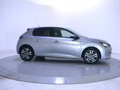 Photo 24 Peugeot 208  PureTech 100 S&S BVM6