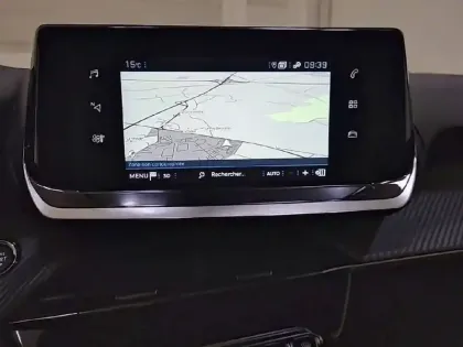 Photo 39 Peugeot 208  PureTech 100 S&S BVM6