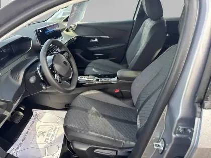 Photo 10 Peugeot 208  Hybrid 110 e-DCS6