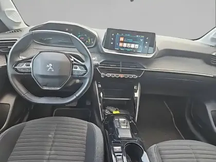 Photo 7 Peugeot 208  Electrique 50 kWh 136ch