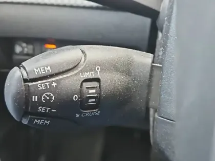 Photo 20 Peugeot 208  Electrique 50 kWh 136ch