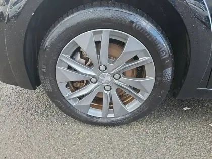 Photo 12 Peugeot 208  Electrique 50 kWh 136ch