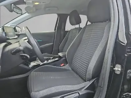 Photo 10 Peugeot 208  Electrique 50 kWh 136ch