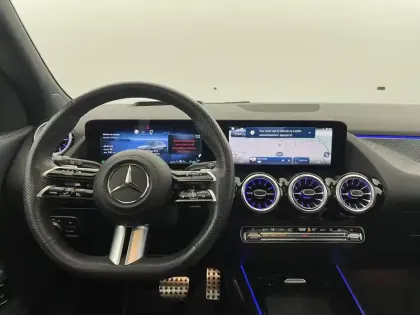 Photo 42 Mercedes GLA  250 e 8G-DCT