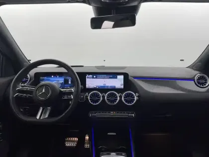 Photo 51 Mercedes GLA  250 e 8G-DCT