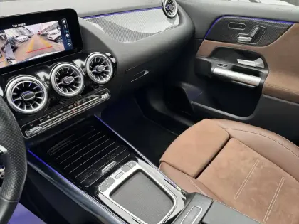 Photo 8 Mercedes GLA  250 e 8G-DCT