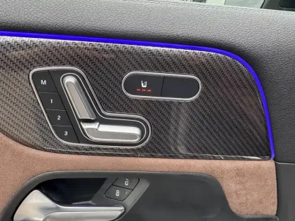 Photo 14 Mercedes GLA  250 e 8G-DCT