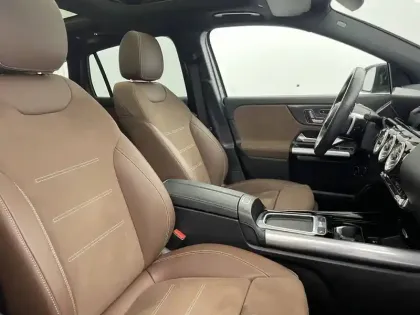 Photo 49 Mercedes GLA  250 e 8G-DCT