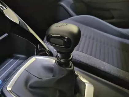 Photo 13 Peugeot 2008  PureTech 100 S&S BVM6