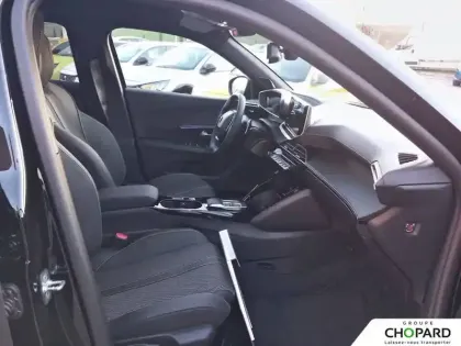 Photo 76 Peugeot 2008  Hybrid 145 e-DCS6