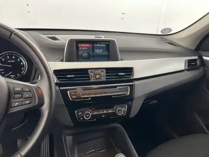 Photo 50 BMW X1  sDrive 18i 140 ch