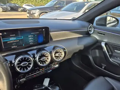 Photo 19 Mercedes Classe A  180 d 7G-DCT