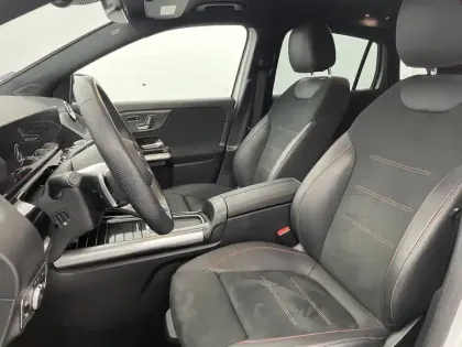 Photo 34 Mercedes GLA  250 e 8G-DCT