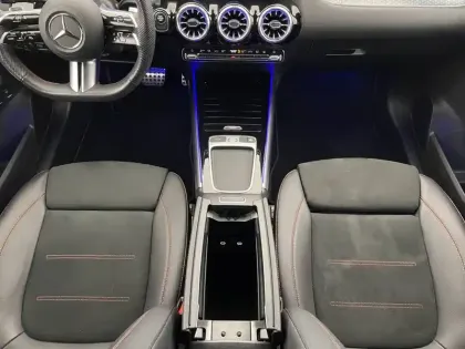 Photo 45 Mercedes GLA  250 e 8G-DCT