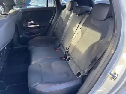 Photo 13 Mercedes GLA  250 e 8G-DCT