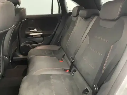 Photo 35 Mercedes GLA  250 e 8G-DCT