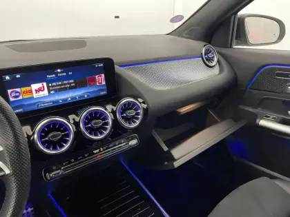 Photo 53 Mercedes GLA  250 e 8G-DCT