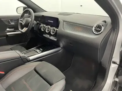 Photo 50 Mercedes GLA  250 e 8G-DCT