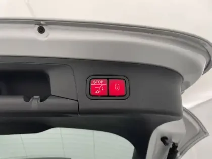 Photo 54 Mercedes GLA  250 e 8G-DCT