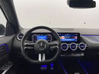 Photo 41 Mercedes GLA  250 e 8G-DCT