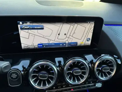 Photo 8 Mercedes GLA  250 e 8G-DCT