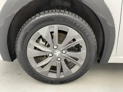 Photo 16 Peugeot 208  Electrique 50 kWh 136ch