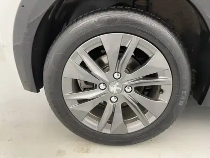 Photo 18 Peugeot 208  Electrique 50 kWh 136ch