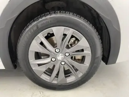 Photo 17 Peugeot 208  Electrique 50 kWh 136ch