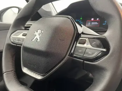 Photo 28 Peugeot 208  Electrique 50 kWh 136ch