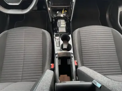 Photo 24 Peugeot 208  Electrique 50 kWh 136ch