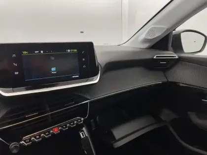 Photo 27 Peugeot 208  Electrique 50 kWh 136ch