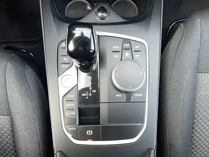 Photo 32 BMW Serie 1 118i 136 ch DKG7