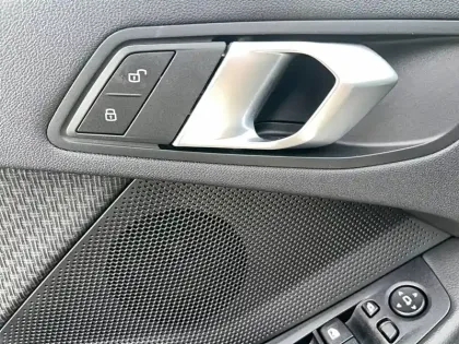 Photo 13 BMW Serie 1 118i 136 ch DKG7