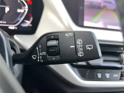 Photo 19 BMW Serie 1 118i 136 ch DKG7