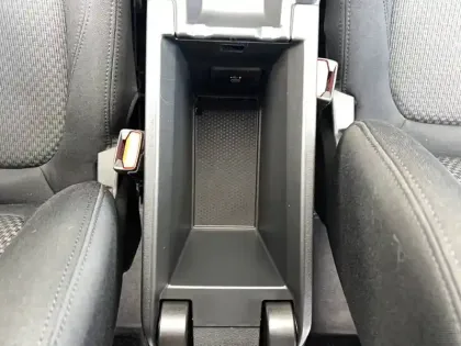 Photo 34 BMW Serie 1 118i 136 ch DKG7